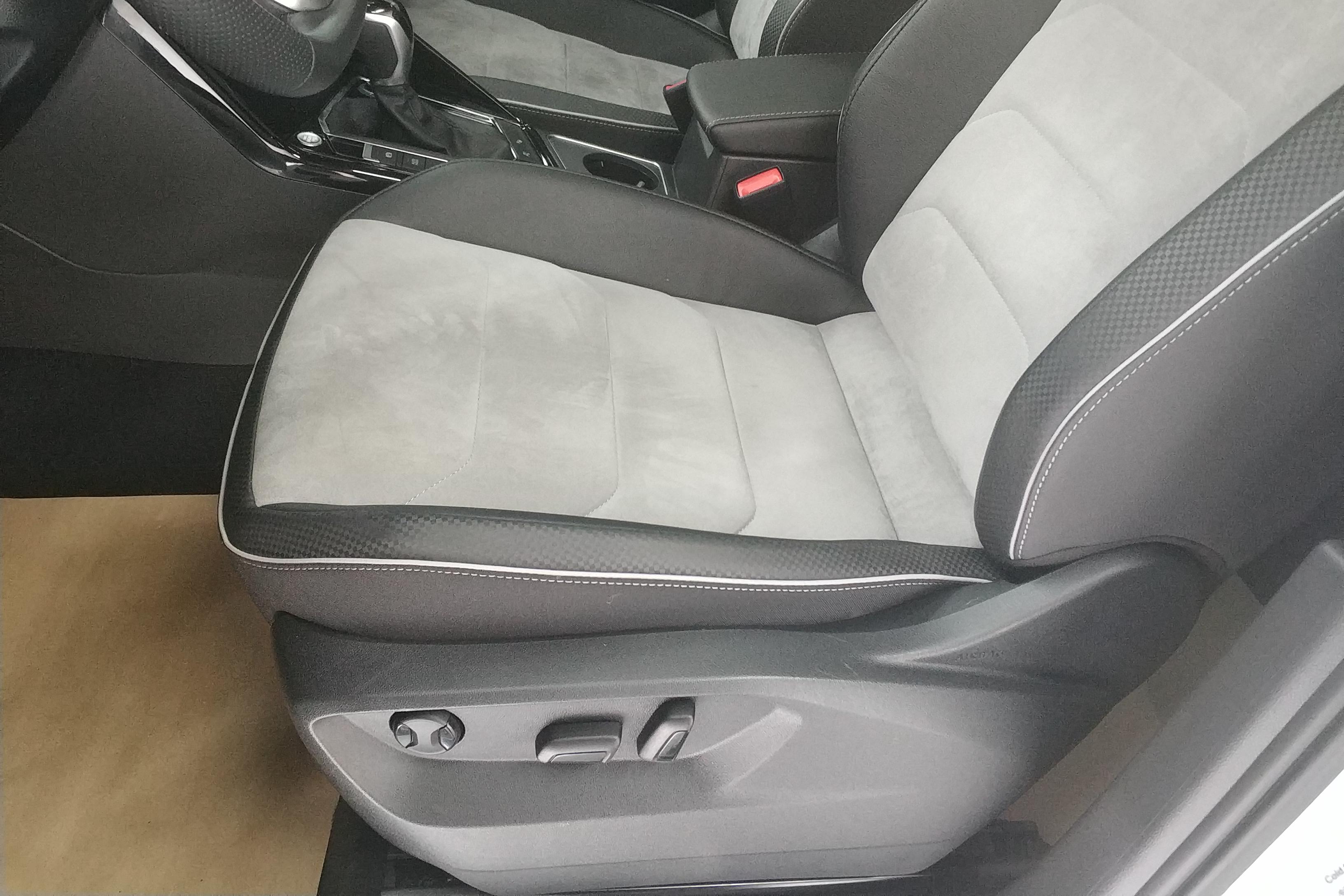 Volkswagen Tayron X 2022 car image #29