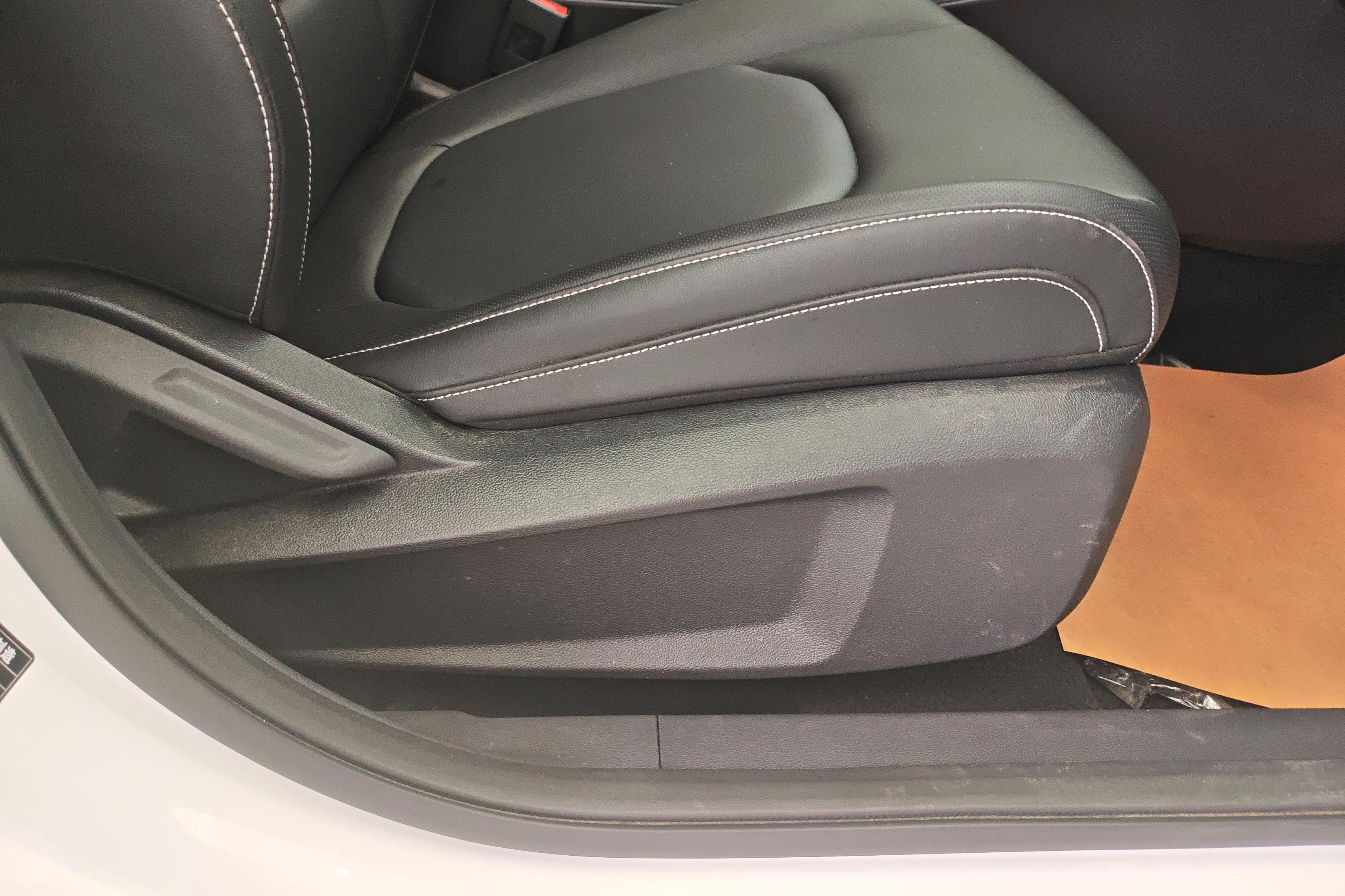 Ford Escort 2022 car image #29