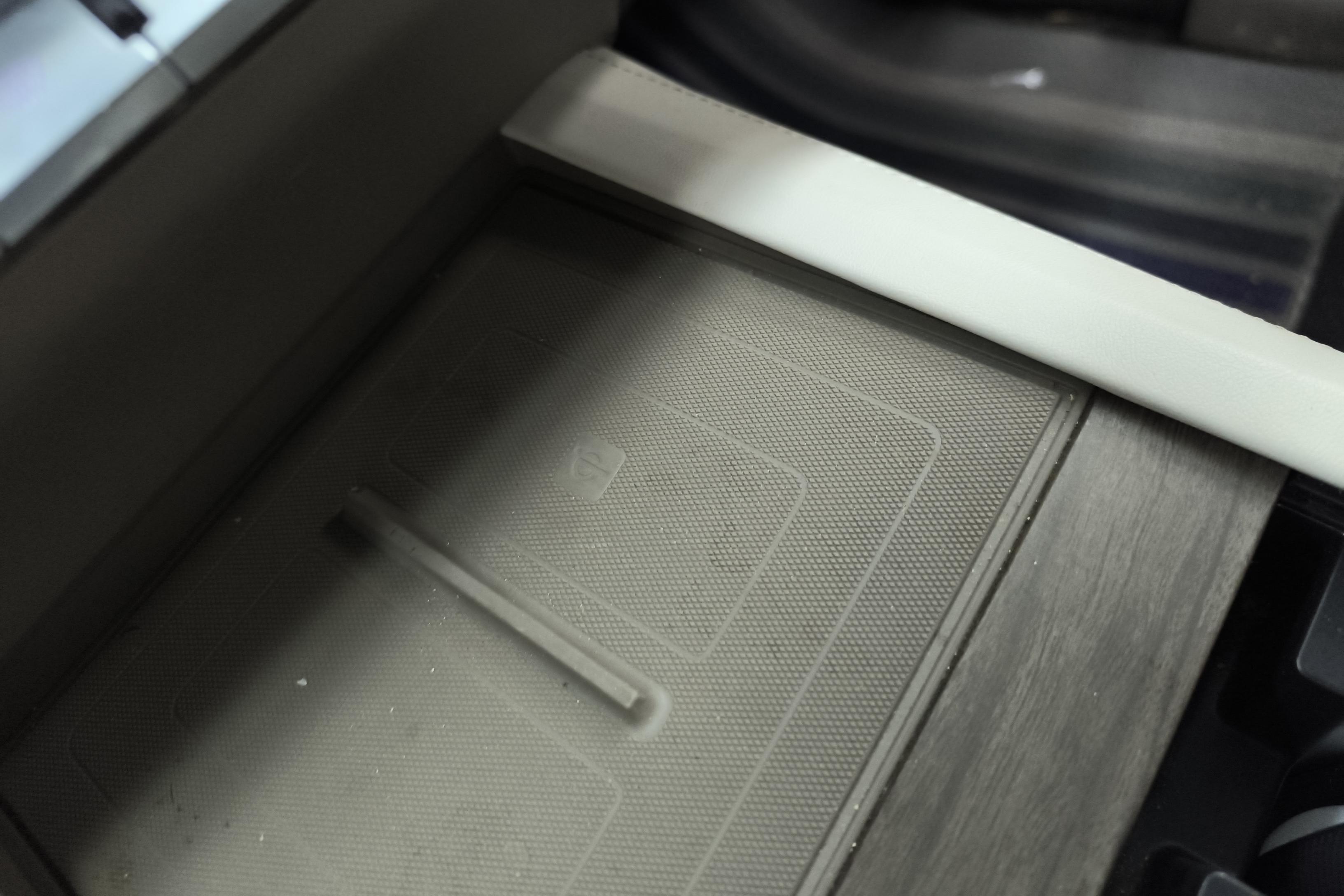 Roewe RX9 2023 image de voiture #29