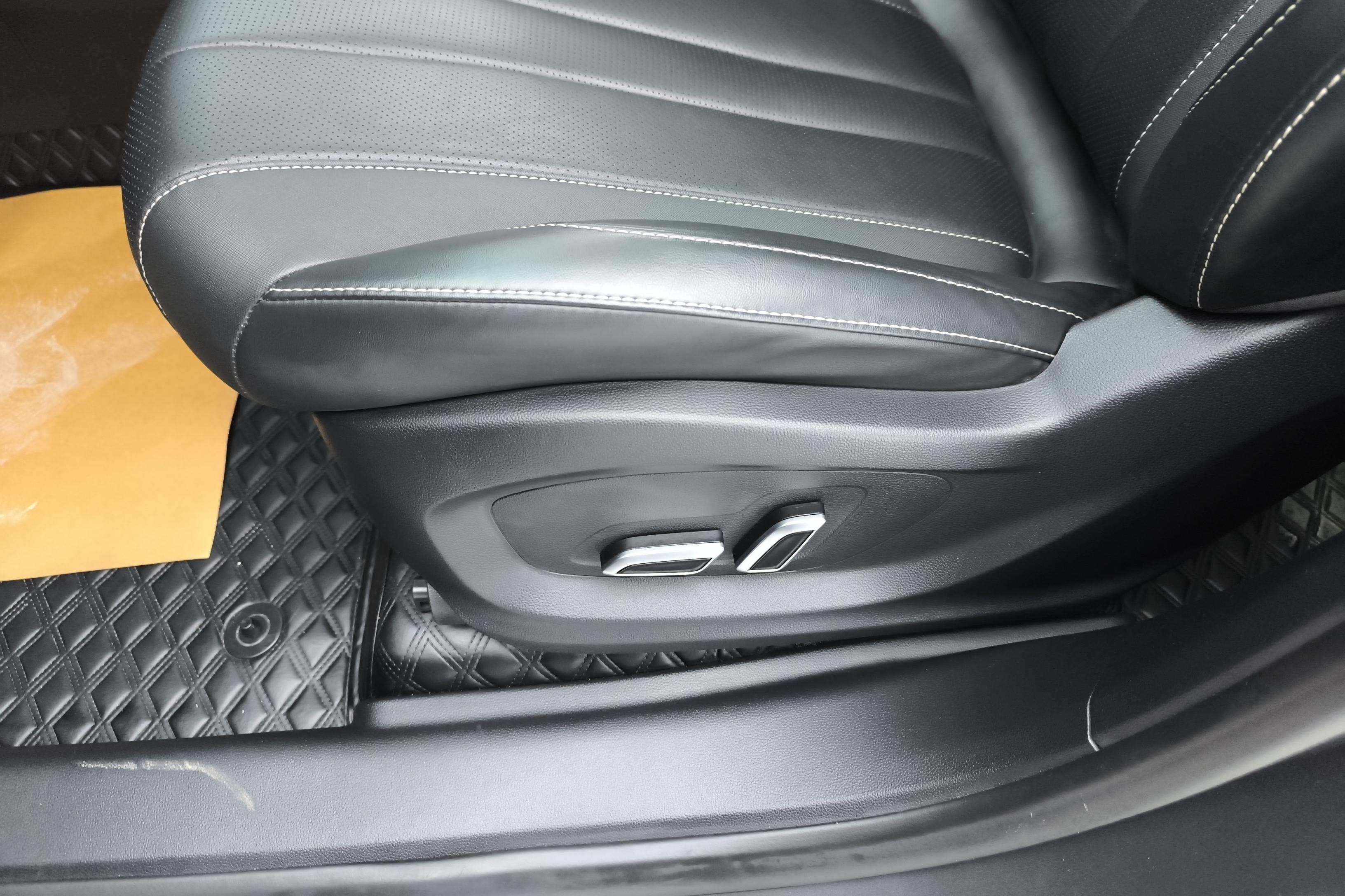 Roewe RX5 MAX 2023 изображение автомобиля #29