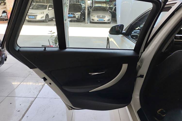 BMW 3 Series (Imported) 2016 #29 BMW 3 Series (Imported) 2016 imagen de coche #29