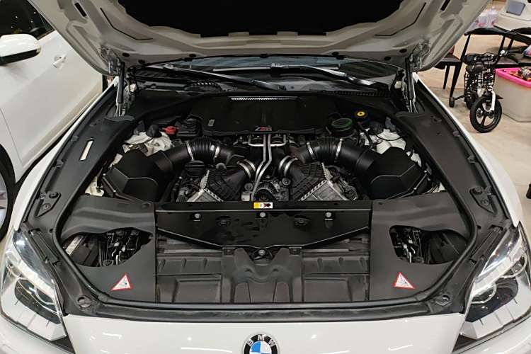 BMW M6 2015 #29 BMW M6 2015 car image #29