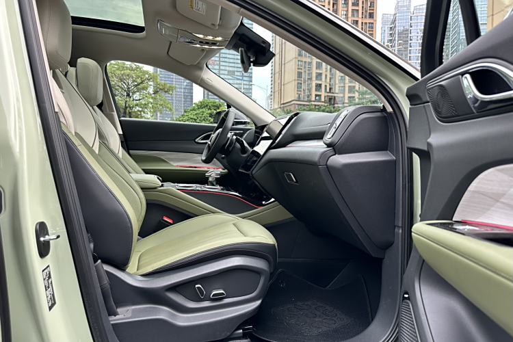 HongQi HS3 2023 car image #29