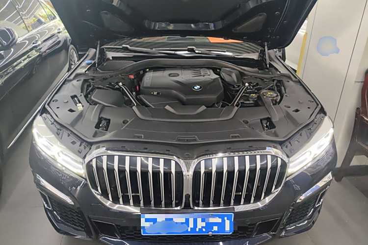 BMW M760Le 2021 #29 BMW M760Le 2021 car image #29