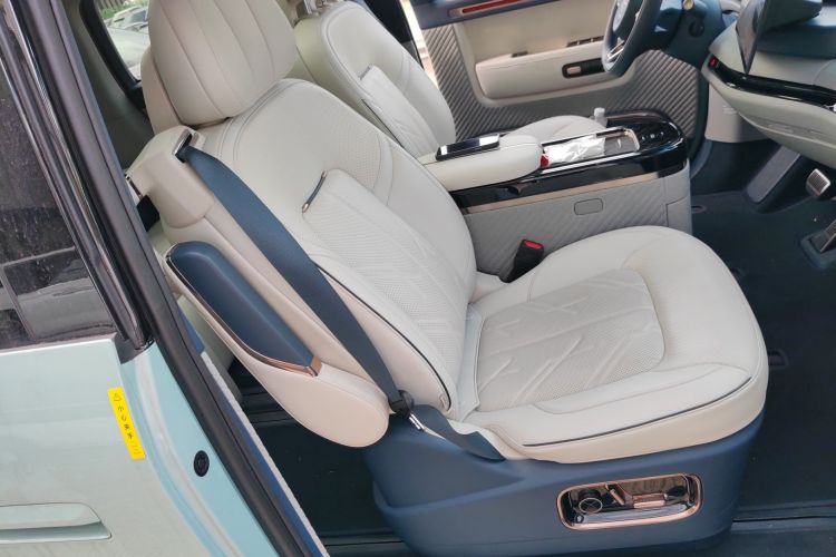 Zeekr MIX 2024 car image #29