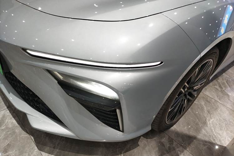 哪吒汽车 哪吒S 2023 汽车图片 #29