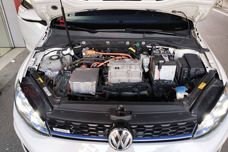 Volkswagen Golf Pure Electric 2020 #29 Volkswagen Golf Pure Electric 2020 image de voiture #29