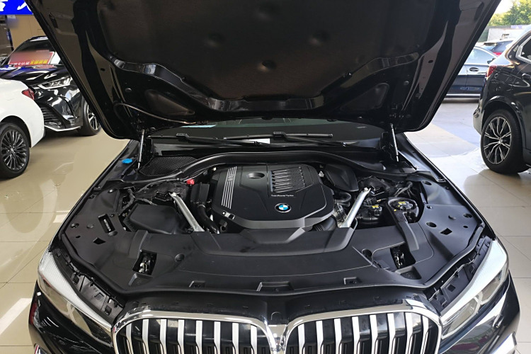 BMW M760Le 2022 #29 BMW M760Le 2022 car image #29