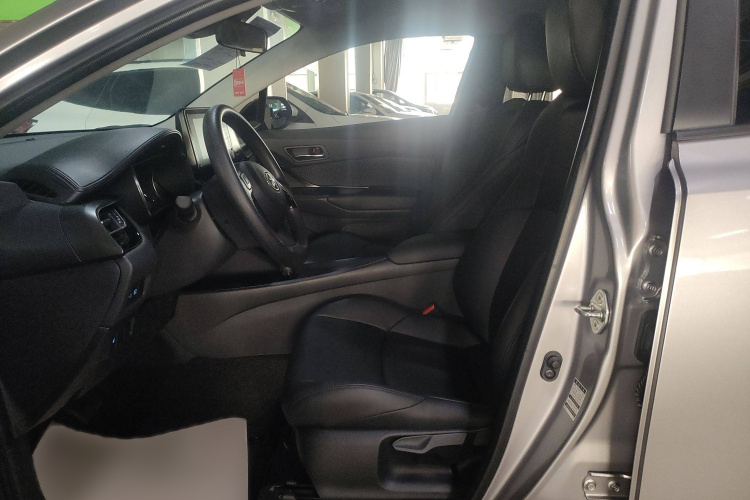 Toyota Izoa 2023 immagine di auto #29