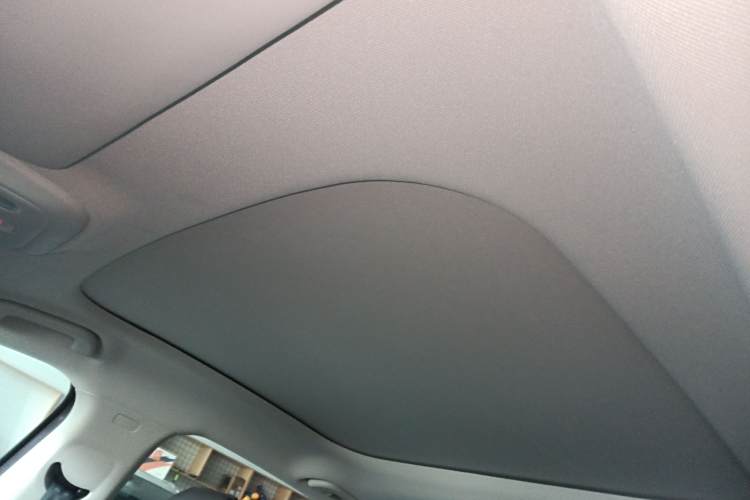 零跑汽车 零跑B01 2025 汽车图片 #29