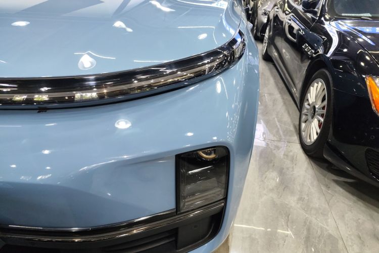 Li L8 2023 изображение автомобиля #29