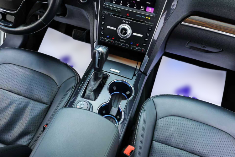 Ford Explorer (Imported) 2018 car image #29