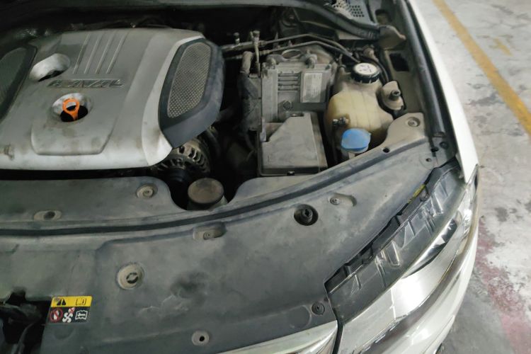 Haval H8 2015 car image #29