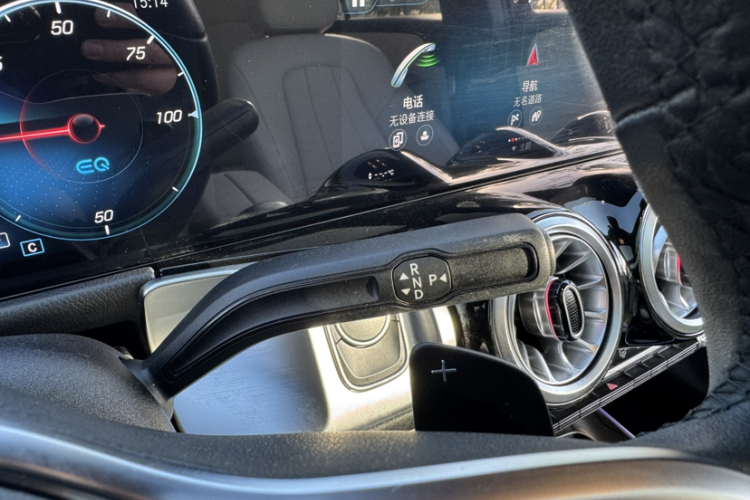 Mercedes-Benz EQB Class 2023 immagine di auto #29