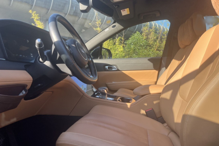 理想汽车 理想ONE 2019 汽车图片 #29