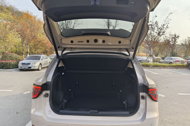 MG ES5 2024 #29 MG ES5 2024 car image #29