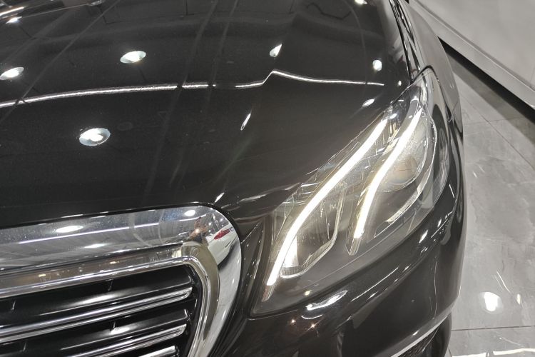 Mercedes-Benz E Class 2020 car image #29