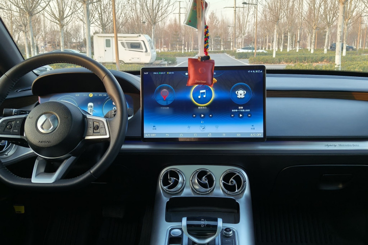 Denza X 2020 #29 Denza X 2020 car image #29