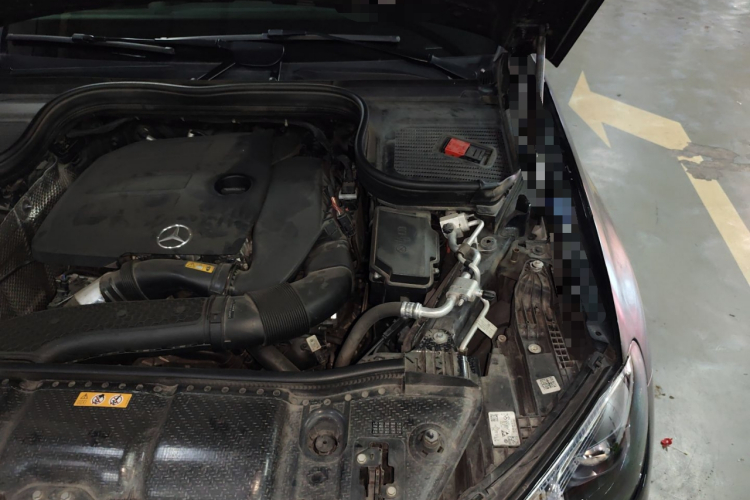 Mercedes-Benz GLE Class 2021 car image #29