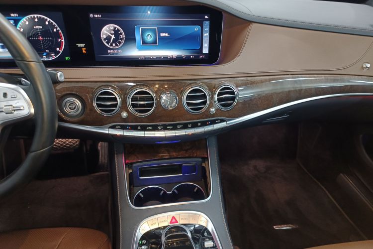 Mercedes-Benz S Class 2018 #29 Mercedes-Benz S Class 2018 car image #29
