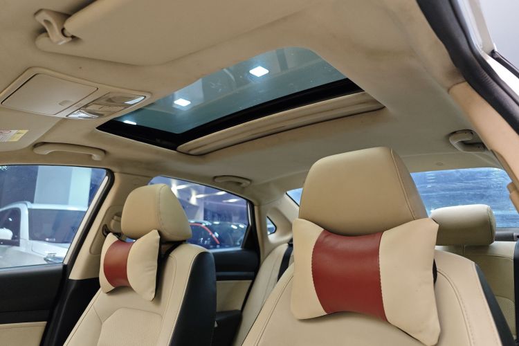 Changan Alsvin V7 2017 car image #29