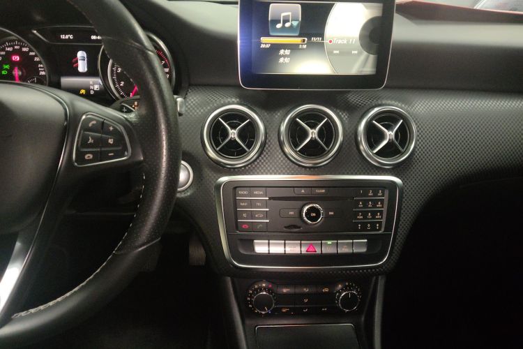 Mercedes-Benz A Class (Imported) 2017 #29 Mercedes-Benz A Class (Imported) 2017 car image #29