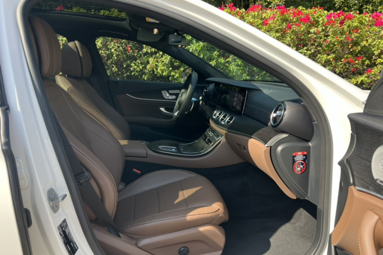 Mercedes-Benz E Class 2021 car image #29