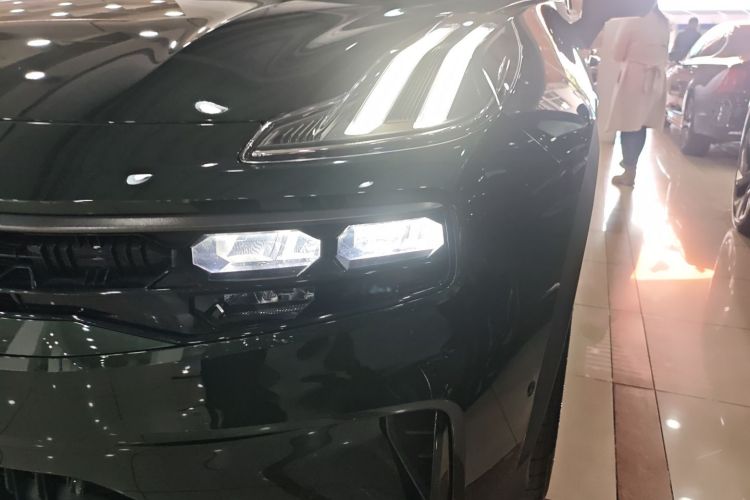 Lynk & Co 06 2023 car image #29