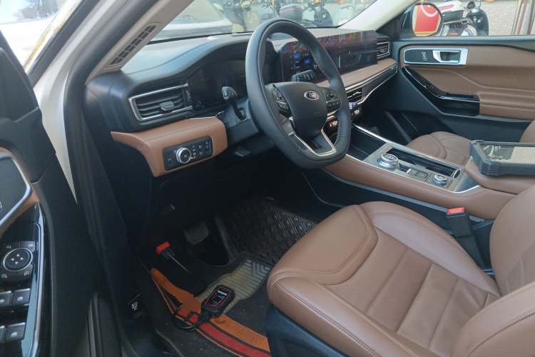 Ford Explorer 2022 car image #29