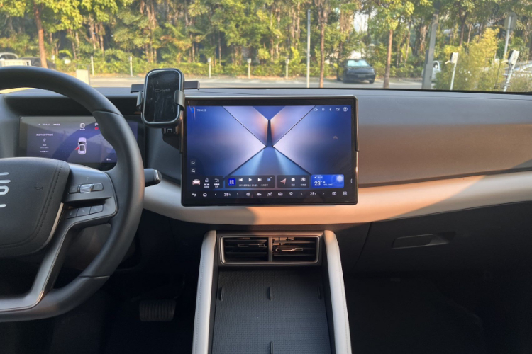 BYD YuanUP 2025 car image #29