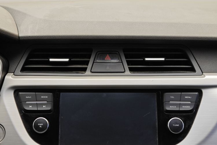 Vision X3 2019 car image #29