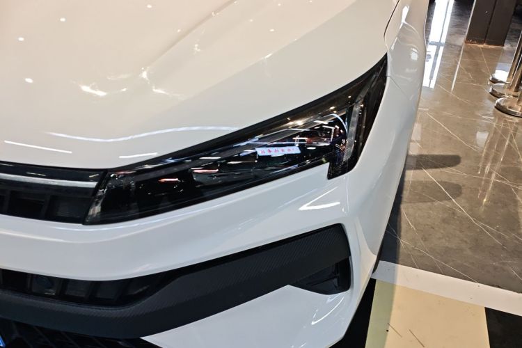 JAC A5 PLUS 2023 immagine di auto #29