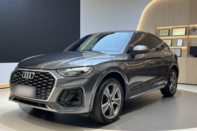 Audi Q5L Sportback 2023 immagine di auto #29