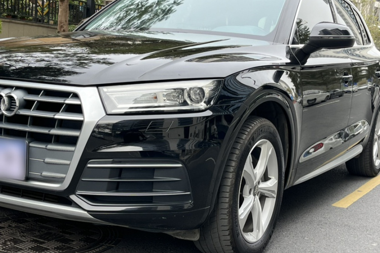 Audi Q5L 2020 car image #29