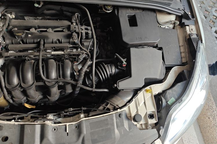 Ford Focus 2015 #29 Ford Focus 2015 car image #29