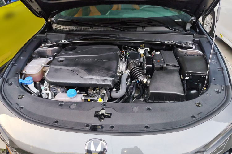 Changan UNI-V 2024 car image #29