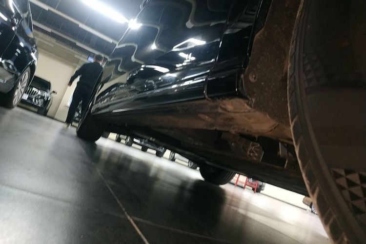 HongQi HQ9 PHEV 2024 #29 HongQi HQ9 PHEV 2024 car image #29