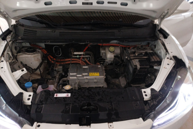 哪吒汽车 哪吒V 2023 #29 哪吒汽车 哪吒V 2023 汽车图片 #29