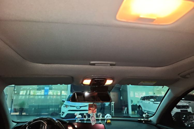 Hyundai Elantra 2020 immagine di auto #29