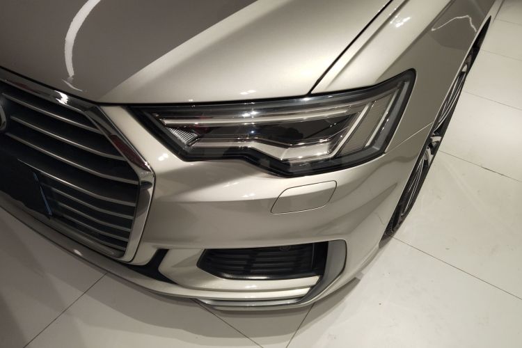 Audi A6L 2020 car image #29