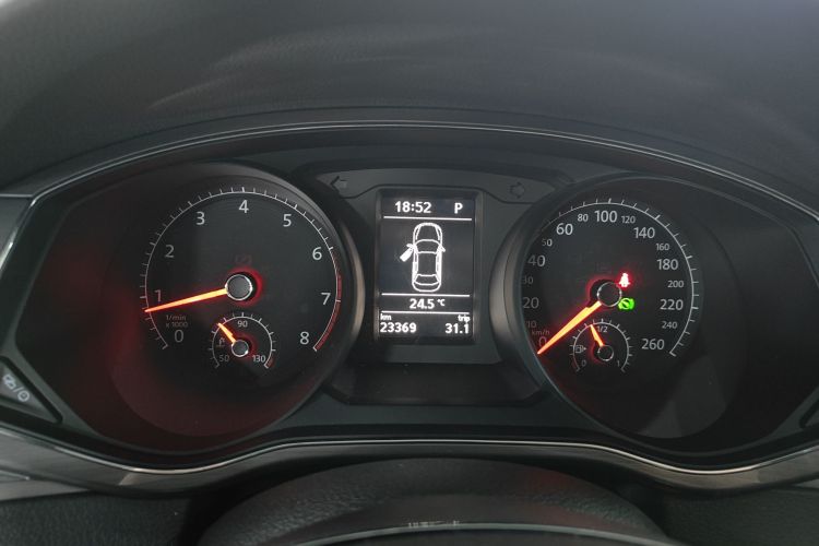 Volkswagen Passat 2018 car image #29