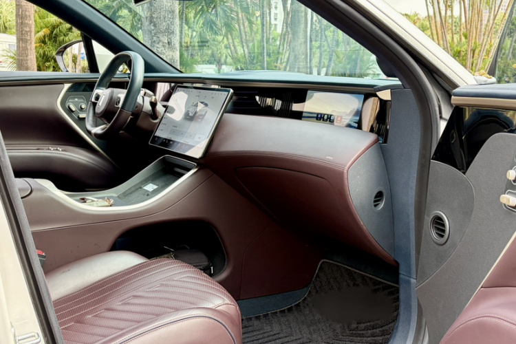 Avatr 11 2023 immagine di auto #29