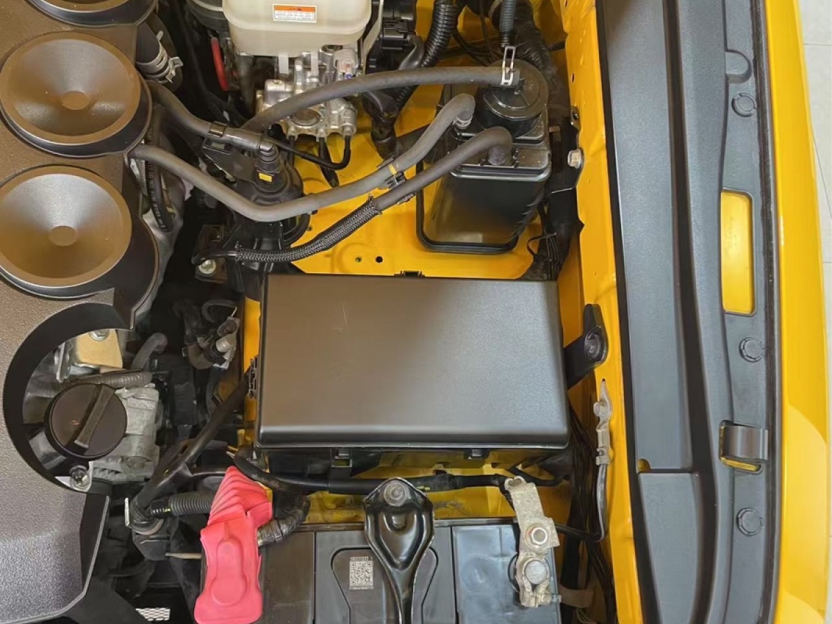 Toyota FJ Cruiser 2018 immagine di auto #29