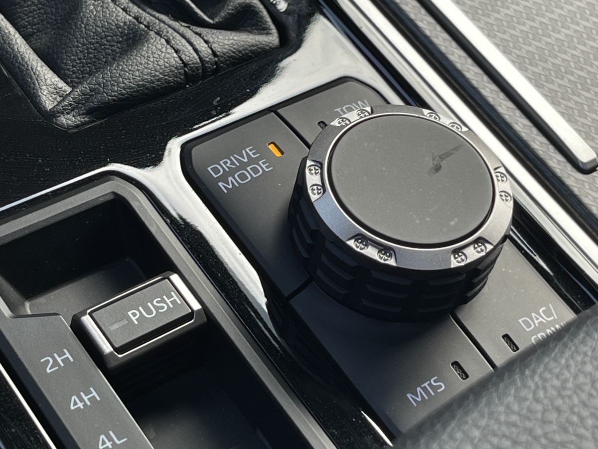 Toyota Sequoia 2023 #29 Toyota Sequoia 2023 imagen de coche #29