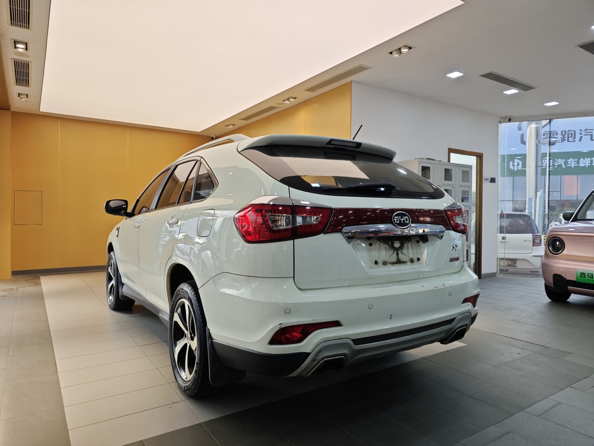 BYD S7 2015 car image #29