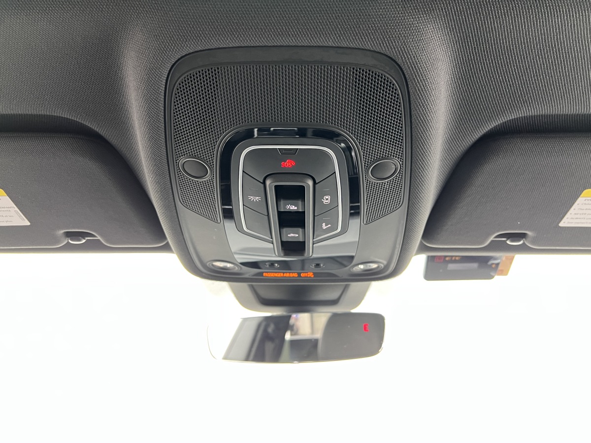 Audi RS Q8 2020 car image #29