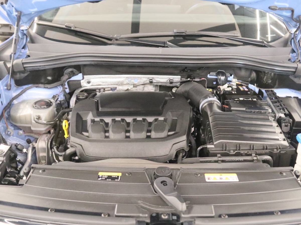 Volkswagen Tiguan L 2024 immagine di auto #29