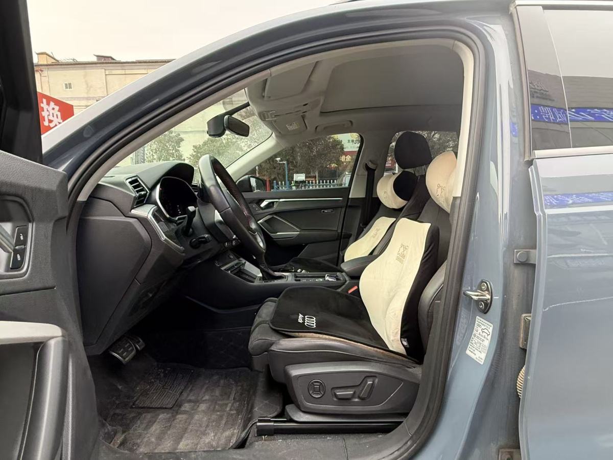 Audi Q3 2022 car image #29
