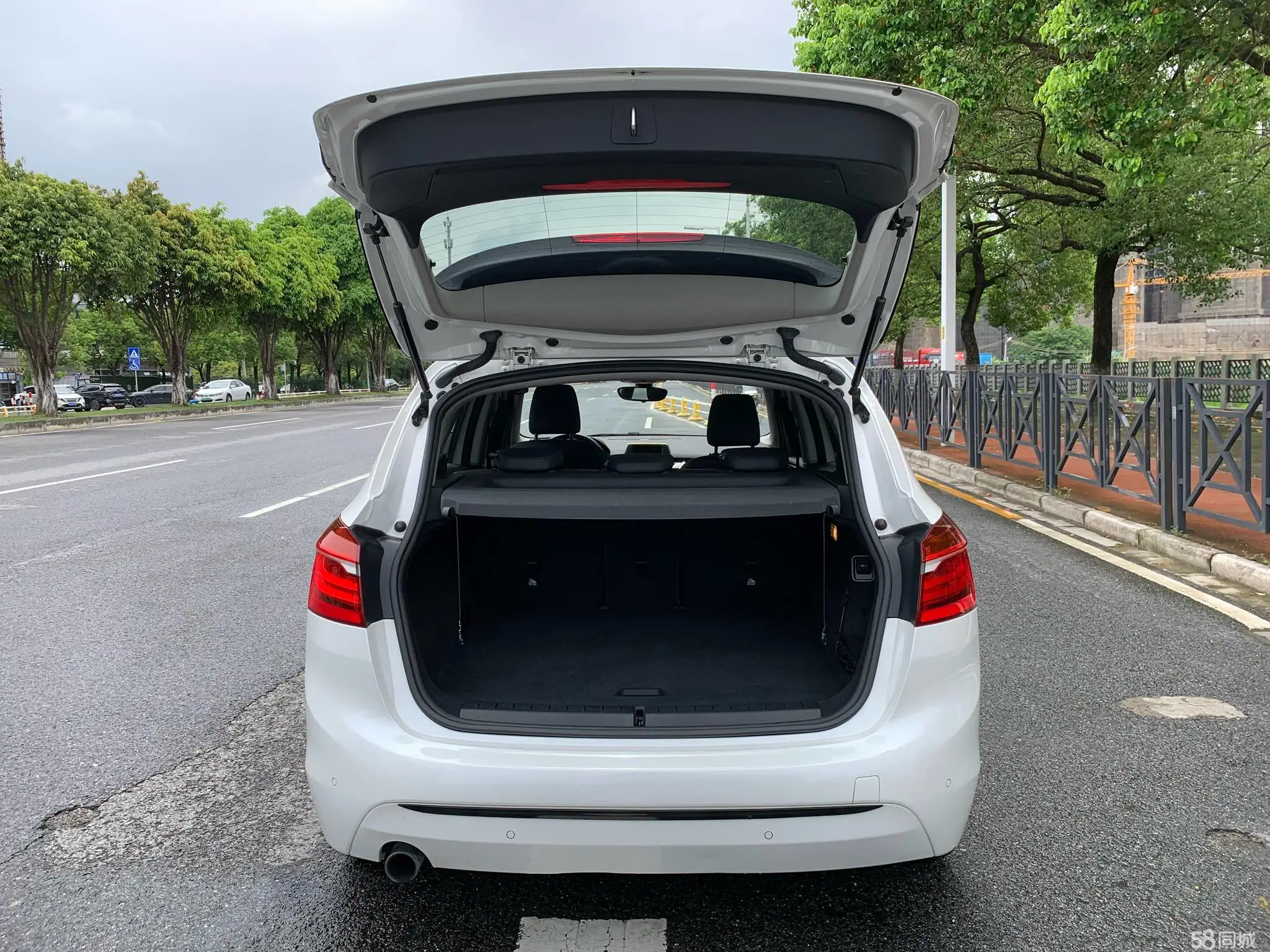 BMW 2 Series Gran Tourer 2017 car image #29