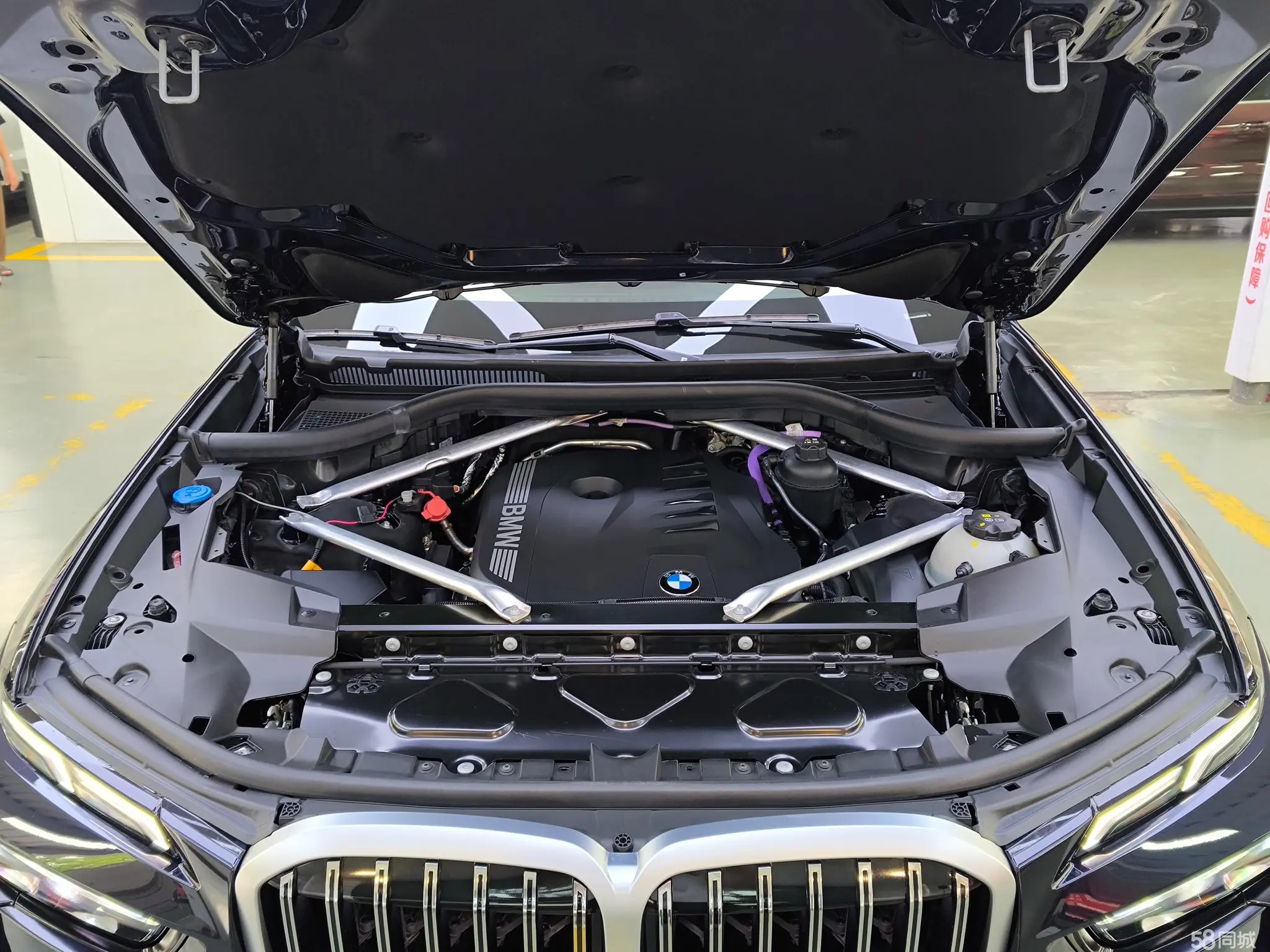 BMW X7 2023 immagine di auto #29